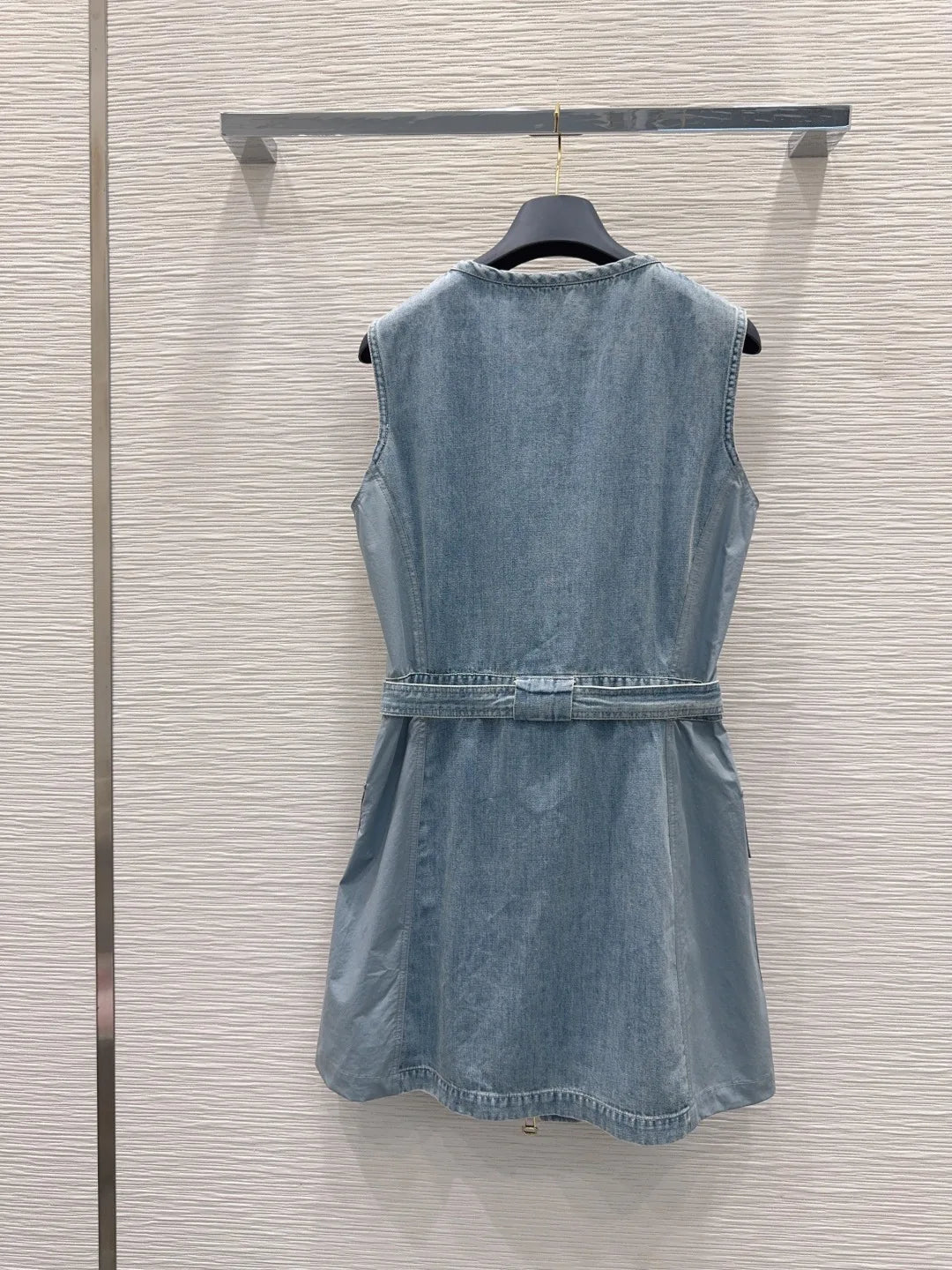 Ladies Casual Denim Dress With Zipper And Round Neck