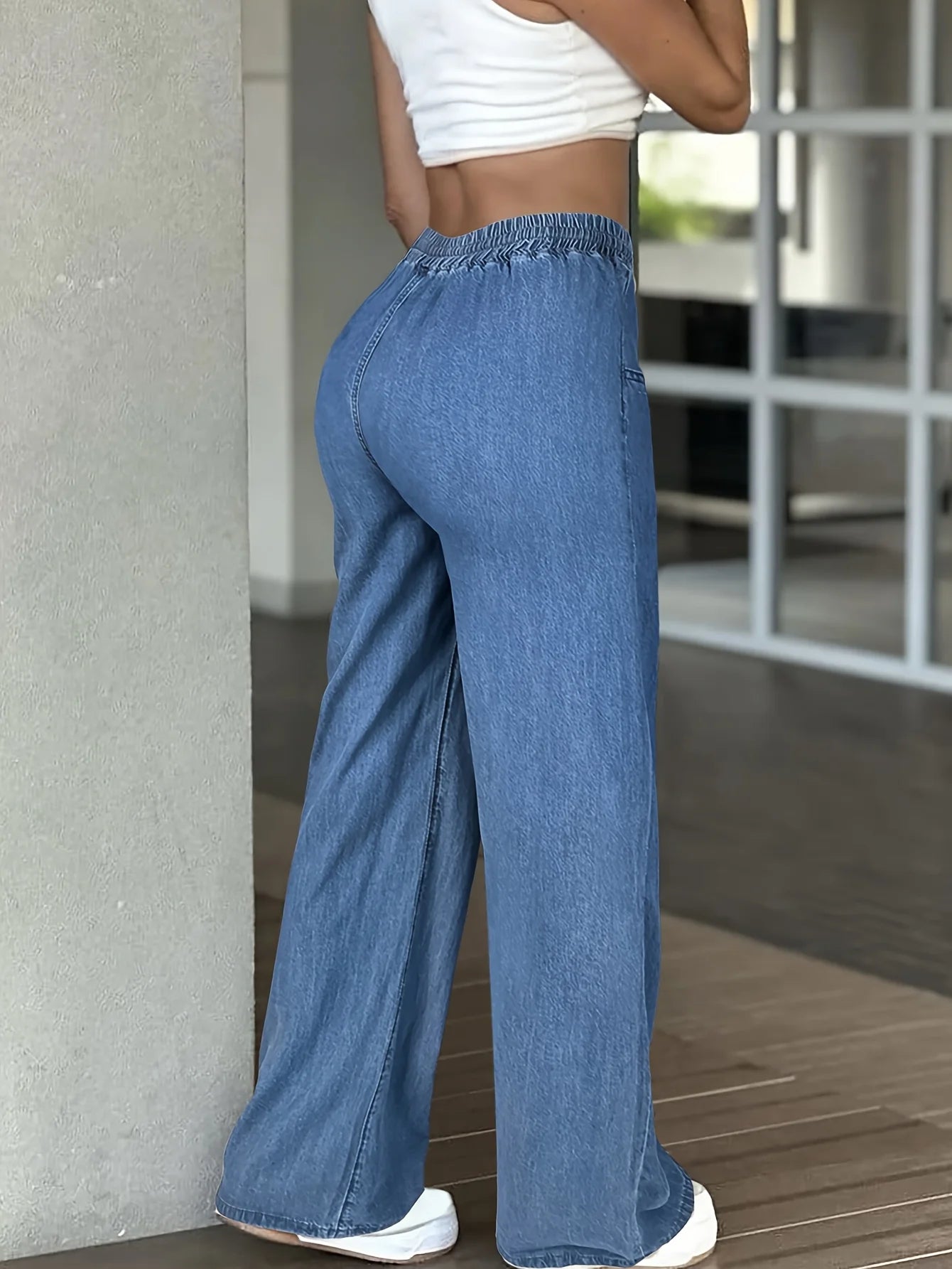 Women's Lightweight High-Waisted Straight Jeans With Drawstring Waistband