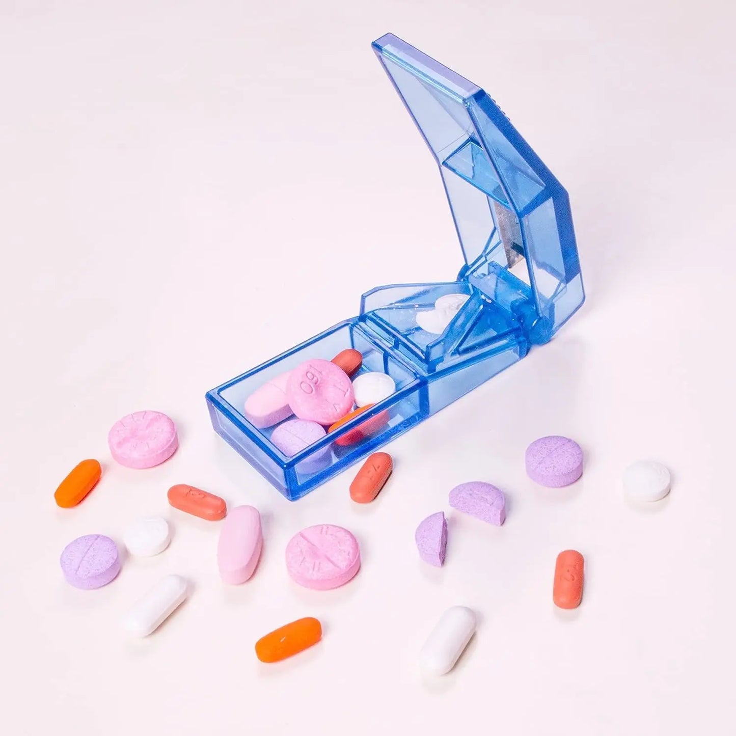 Pill Splitter With V Shaped Grip For Accurate Pill Cutting