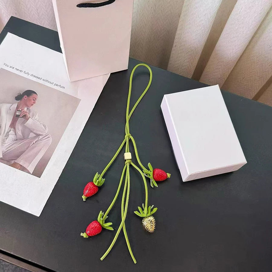 New Weaving Mushroom Ornaments Leather Bag Charm Keychain Bags Pendant Decoration High Luxury Girl Gift Bag Accessories